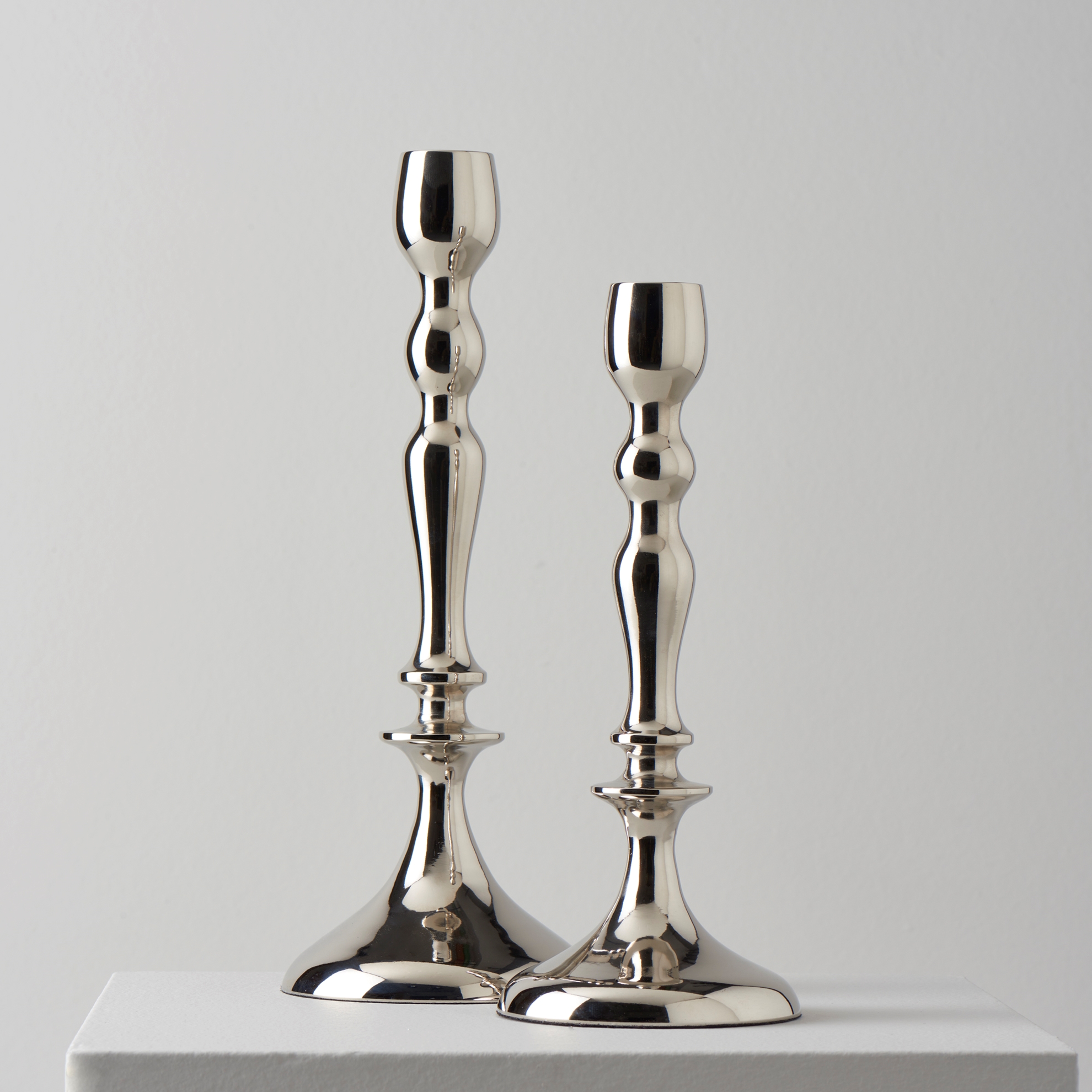 resm Linens Shea Paslanmaz Çelik 22 cm Şamdan Gümüş