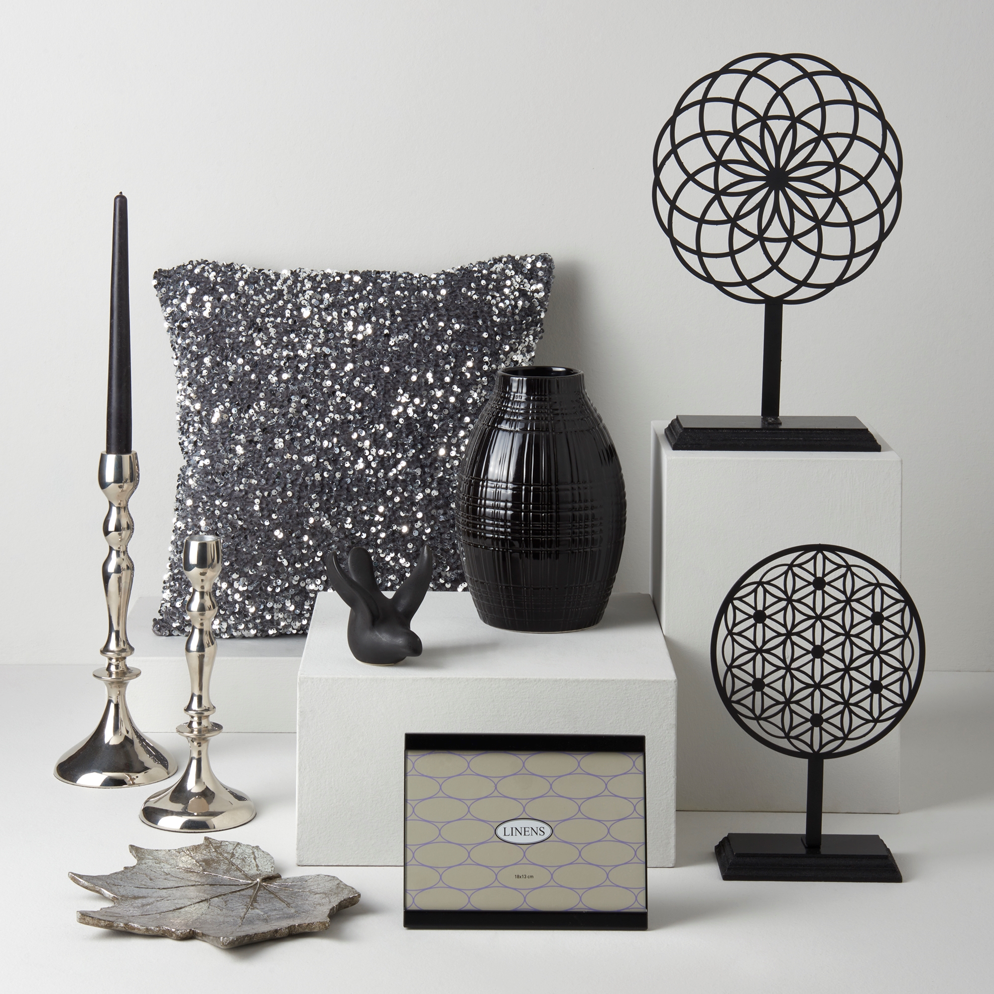 resm Linens Shea Paslanmaz Çelik 28 cm Şamdan Gümüş