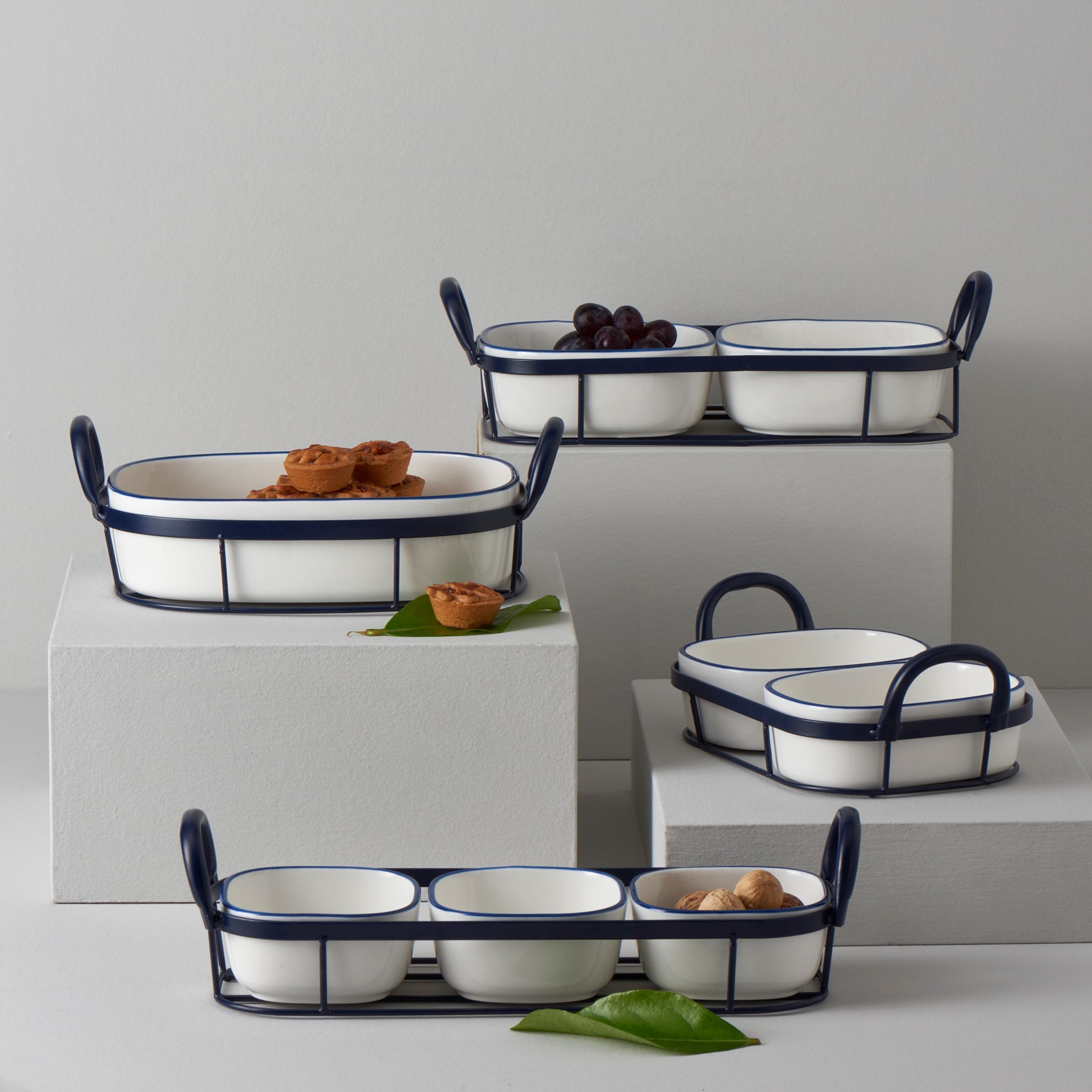 resm Linens Arlina Porselen-Metal 30x19x9,6 cm Sunum Tabağı