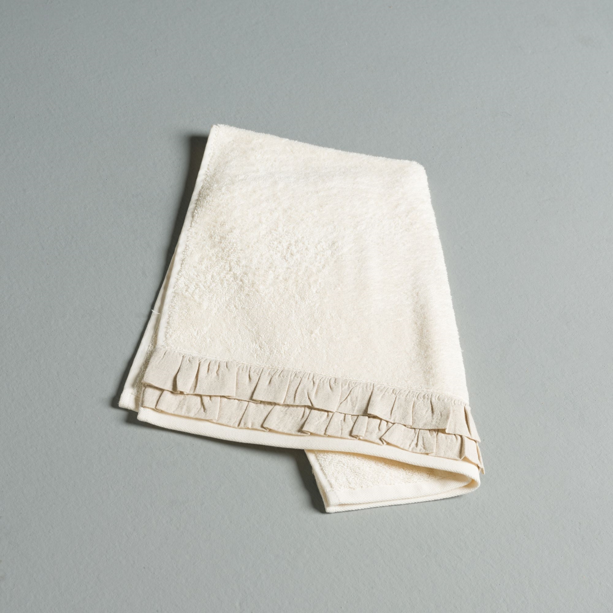 resm Linens Ruffle Bambu 50X85 cm Yüz Havlusu Ekru