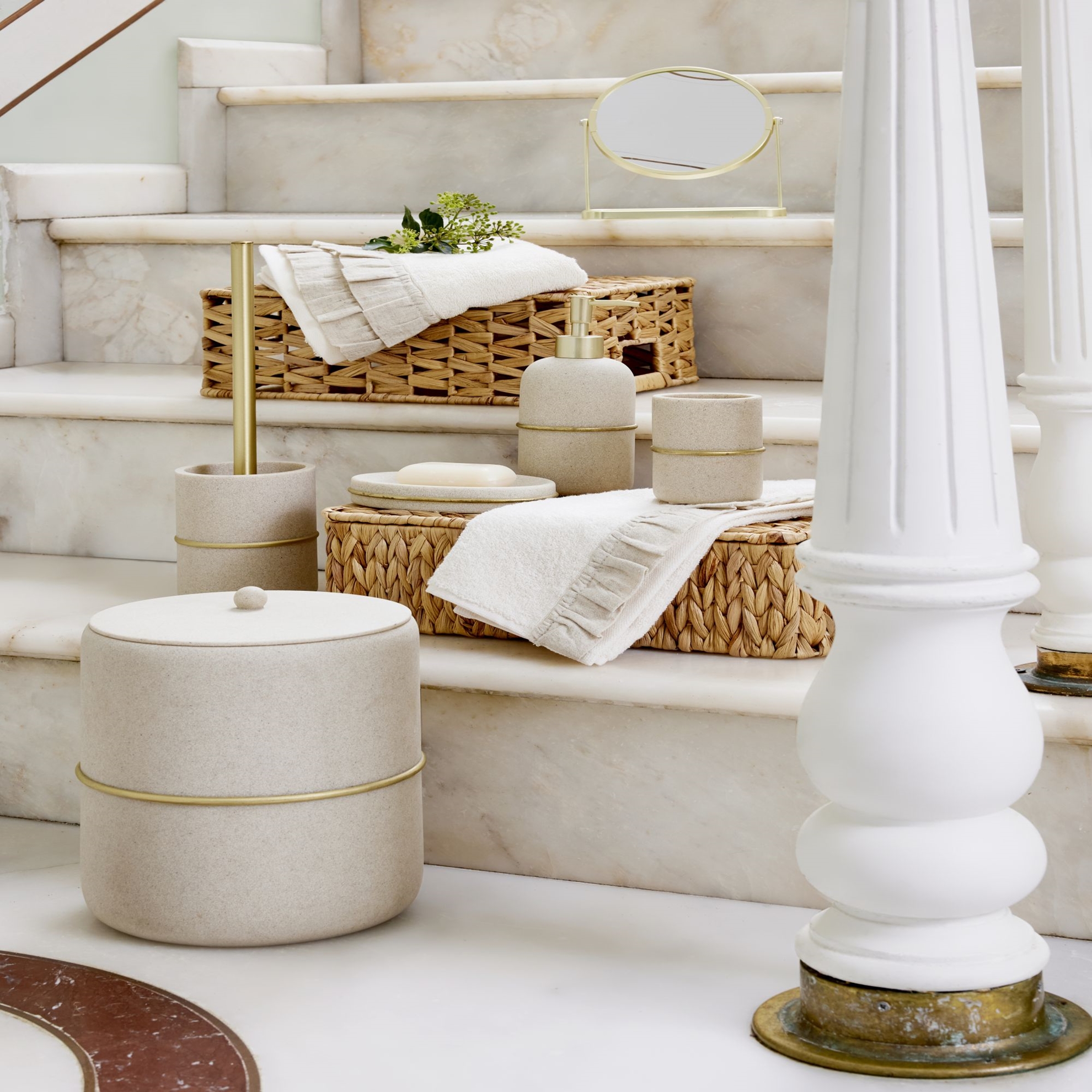 resm Linens Ruffle Bambu 50X85 cm Yüz Havlusu Ekru