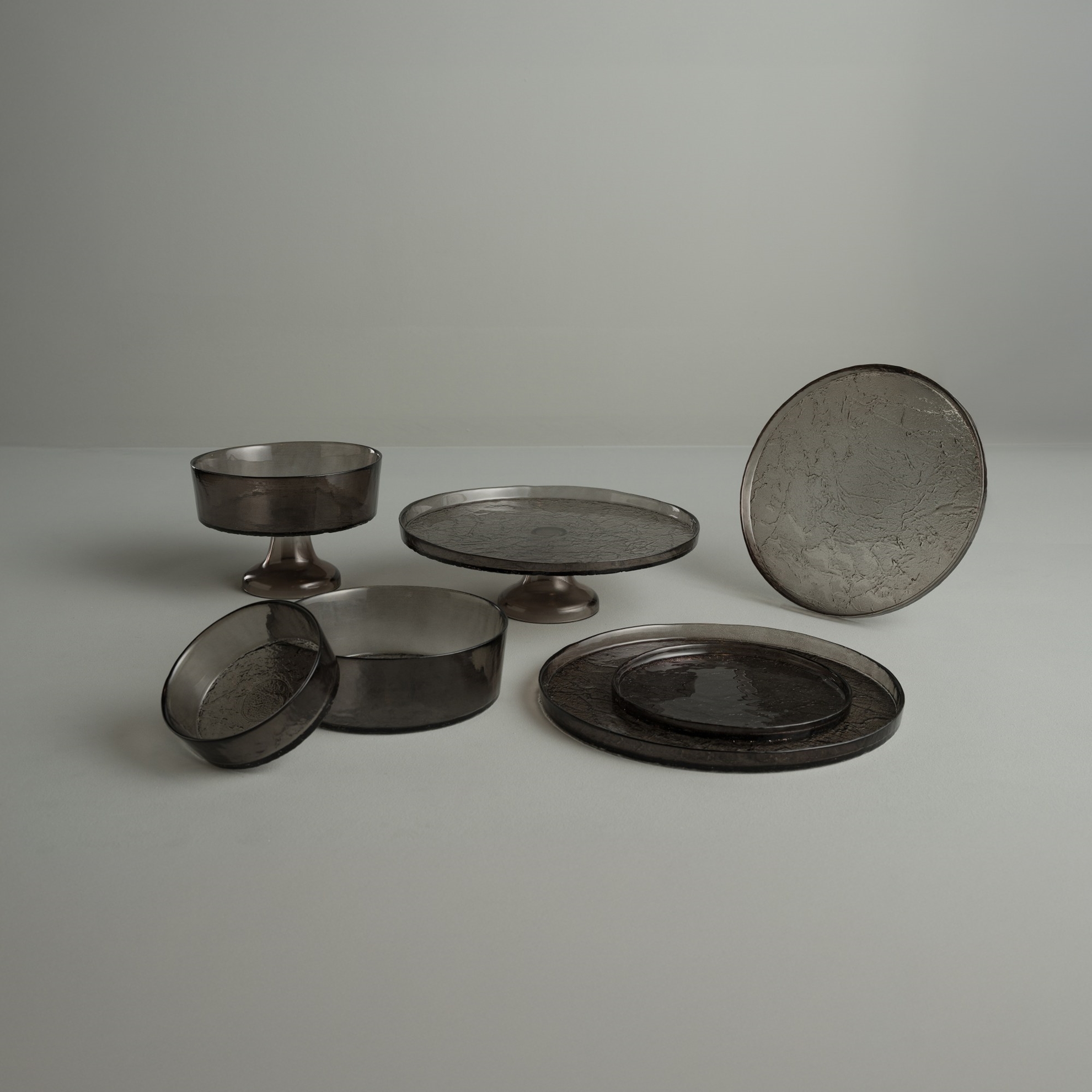 resm Linens Gleam Cam 28 cm Servis Tabak Füme