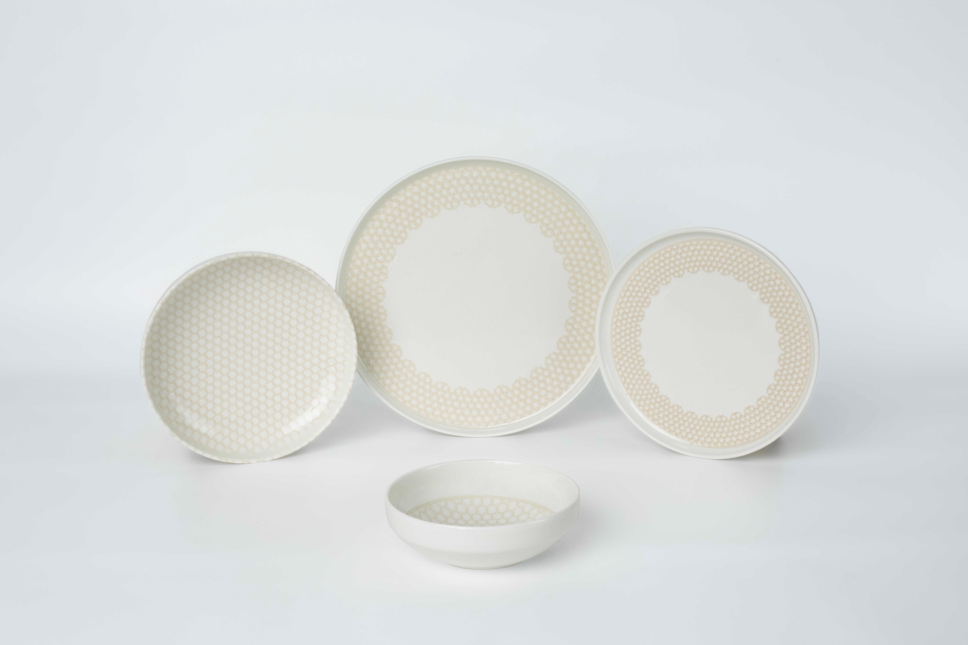 resm Pierre Cardin Despina Porselen 24 Parça Yemek Takımı