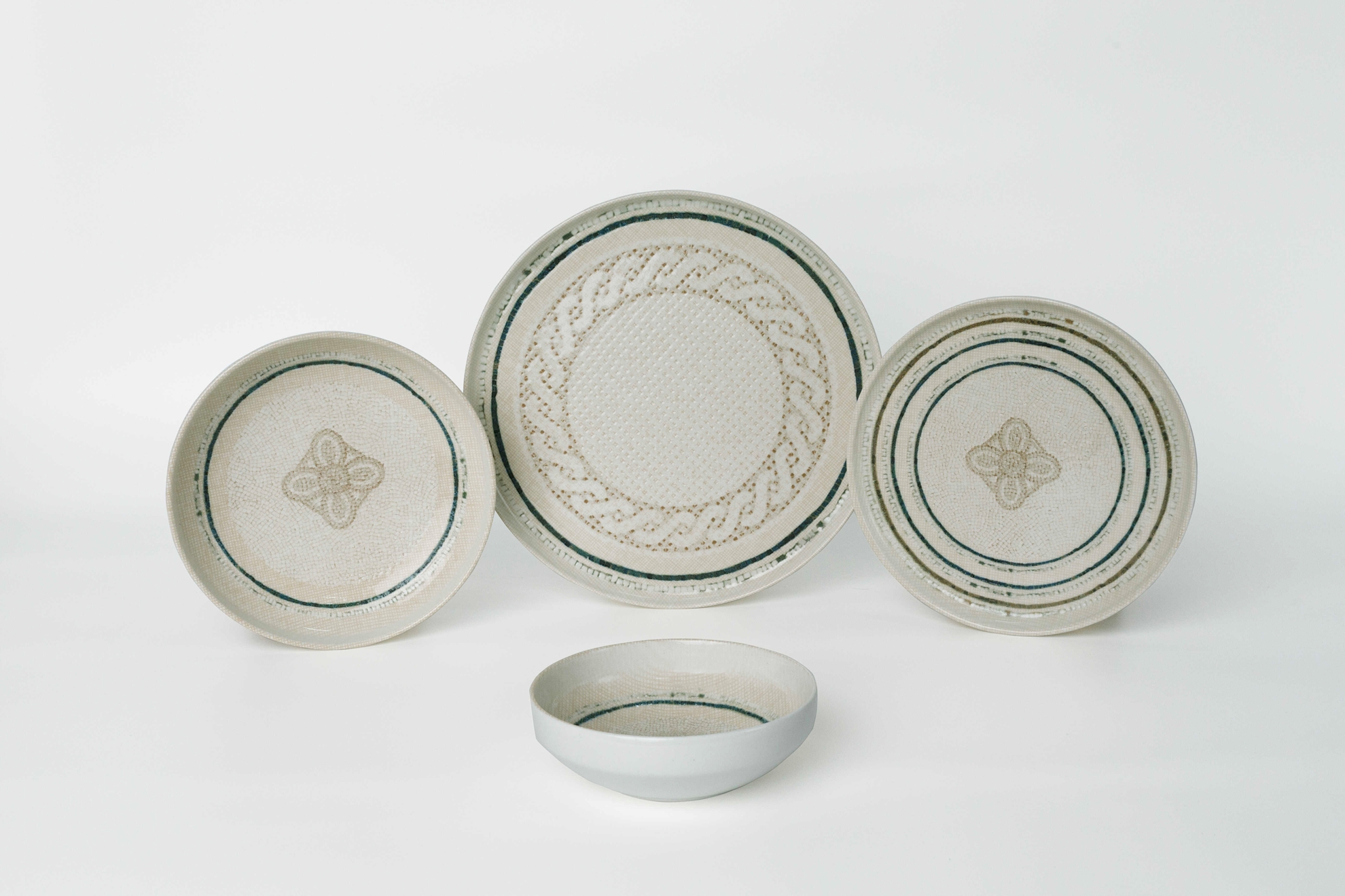 resm Pierre Cardin Selena Porselen 24 Parça Yemek Takımı