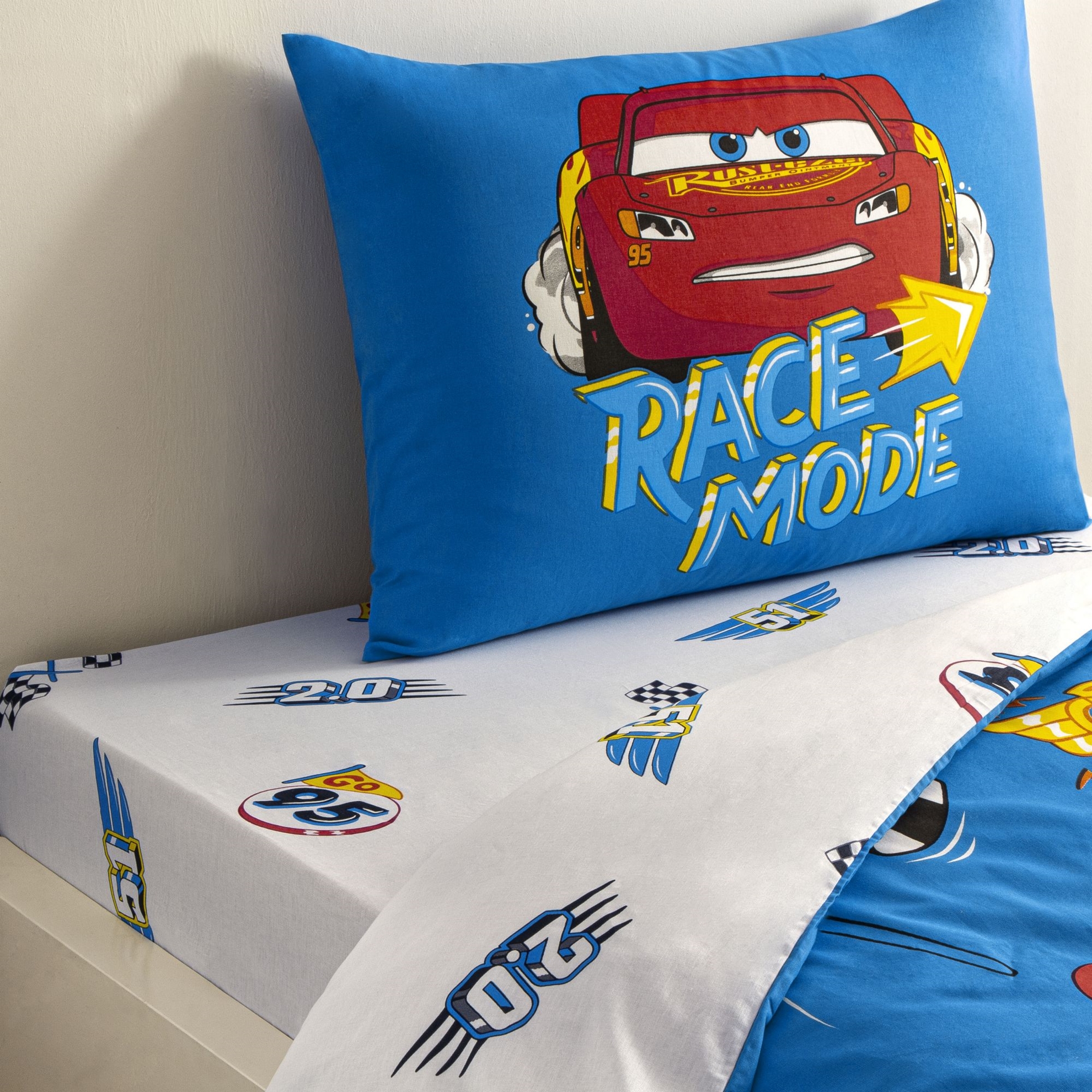 resm Taç Lisanslı Disney Cars Let' s Race Tek Kişilik Pamuk Nevresim Takımı