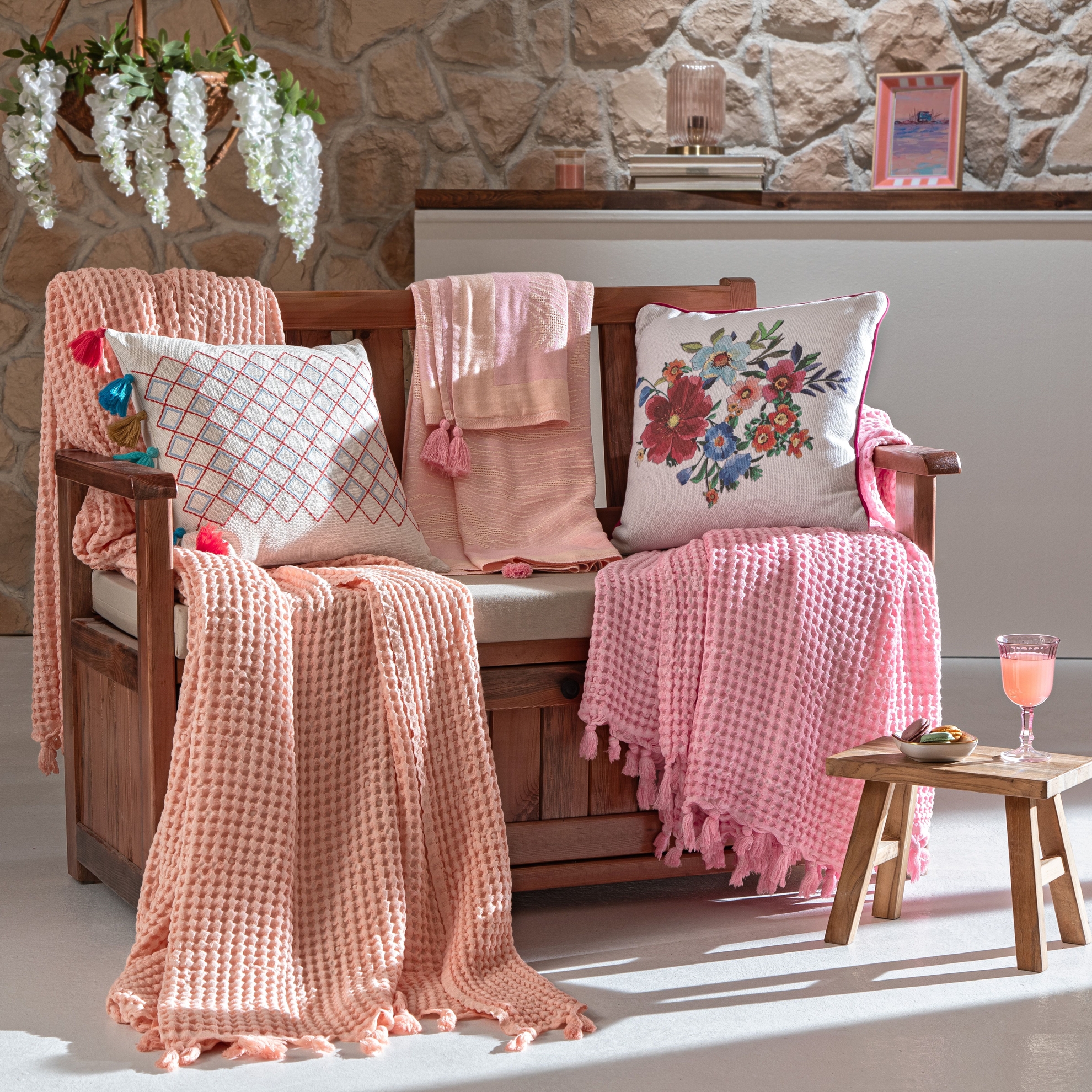 resm Taç Butik Nakışlı Alaçatı Polyester Kırlent Çok Renkli