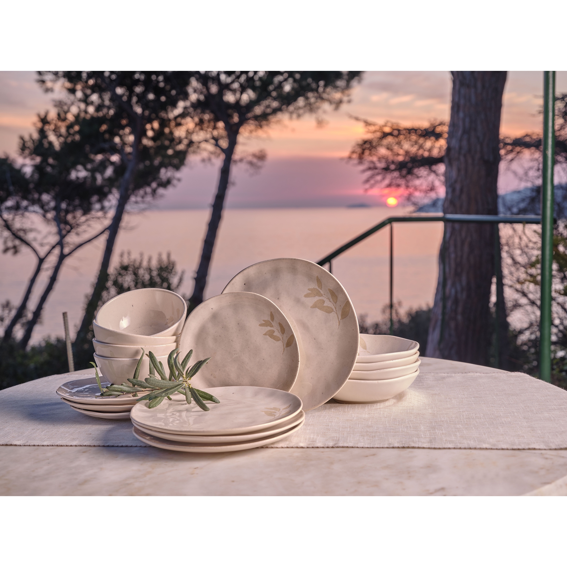 resm Linens Laurel Seramik 20 cm Pasta Tabağı Ekru