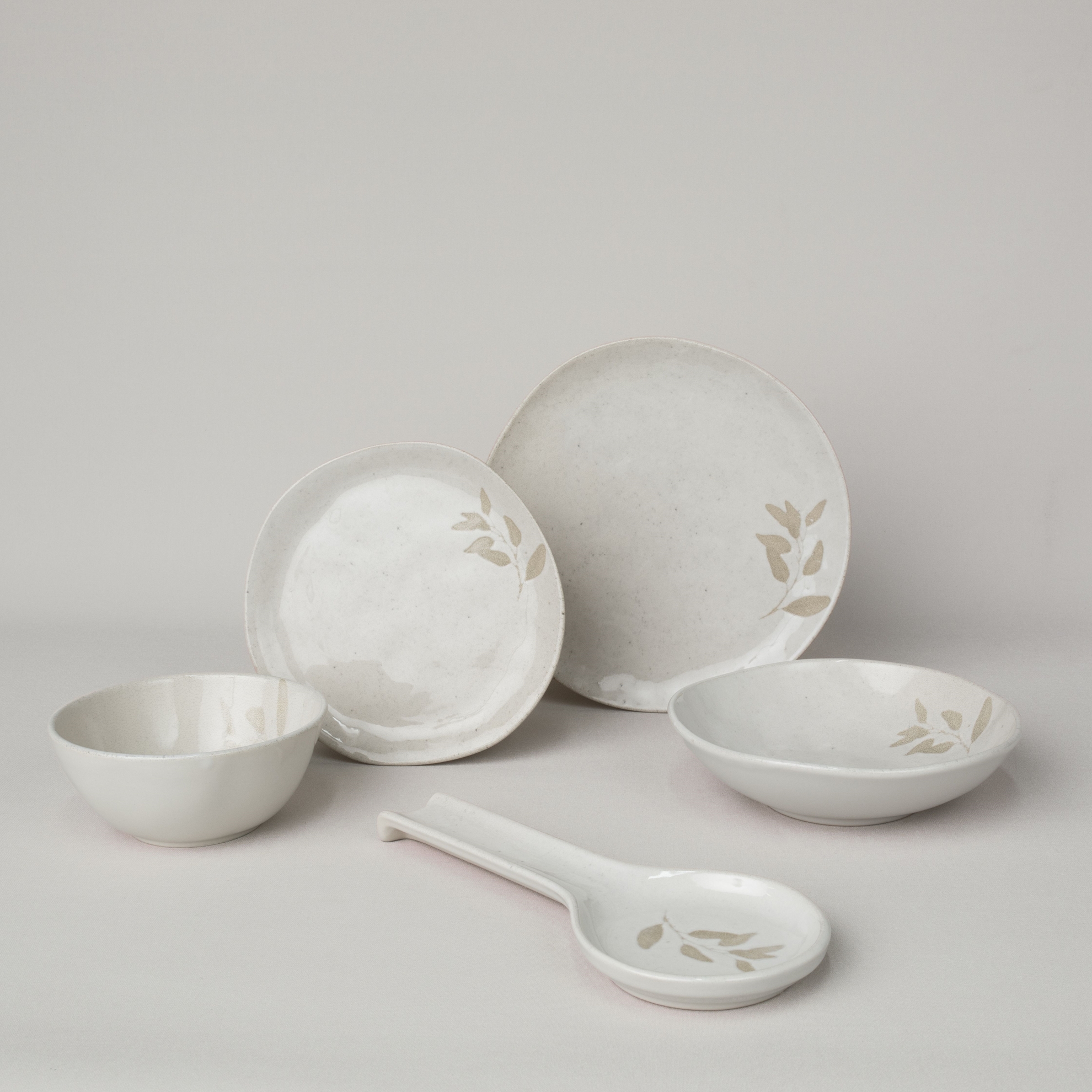 resm Linens Laurel Seramik 26 cm Servis Tabağı Ekru