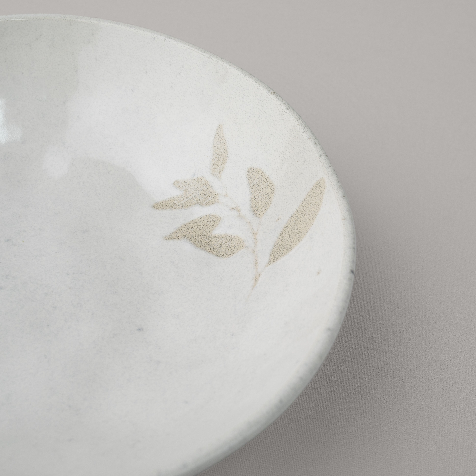 resm Linens Laurel Seramik 20 cm Çukur Tabak Ekru