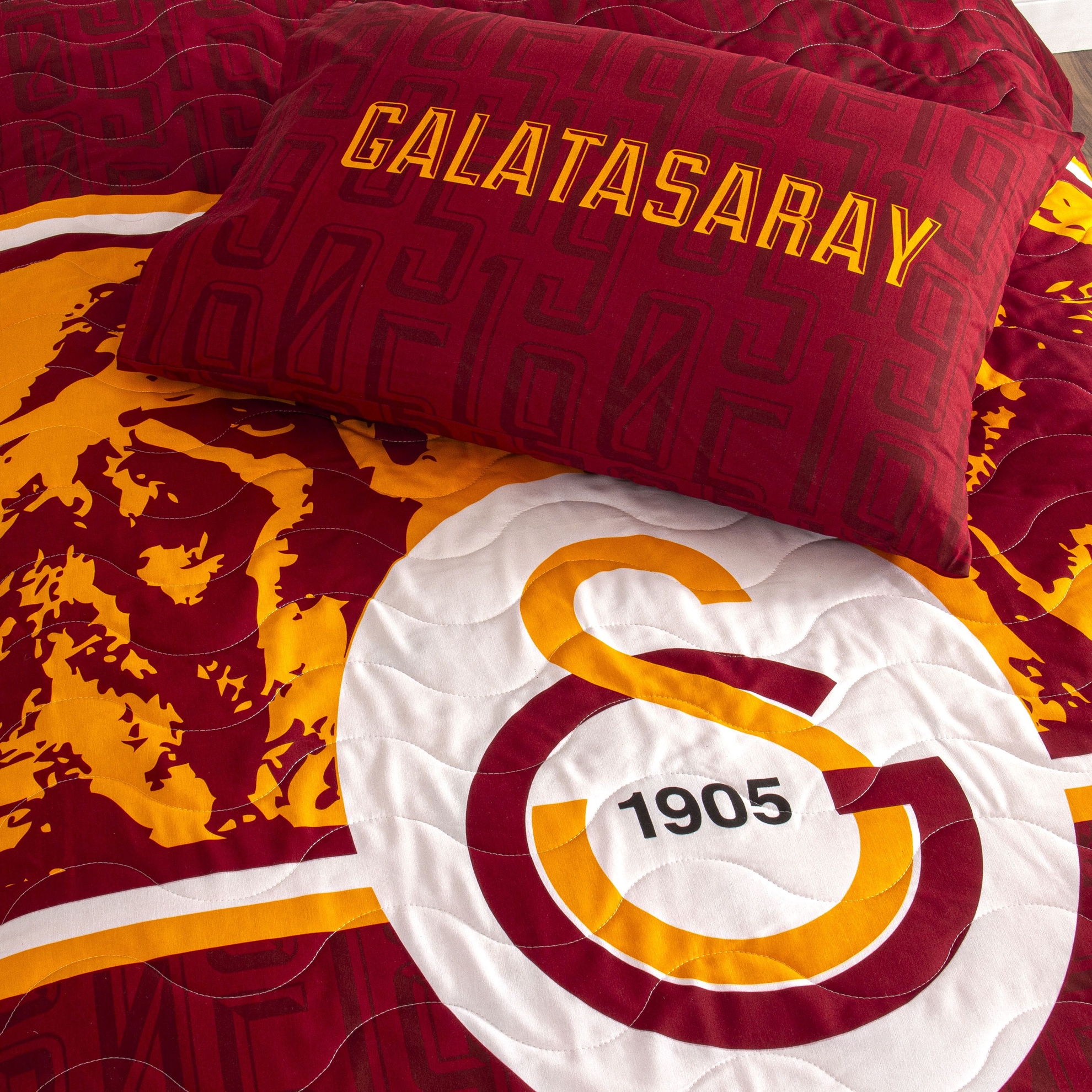 resm Lisanslı Gs Şanslı Aslan Yatak Örtüsü Tek Kişilik