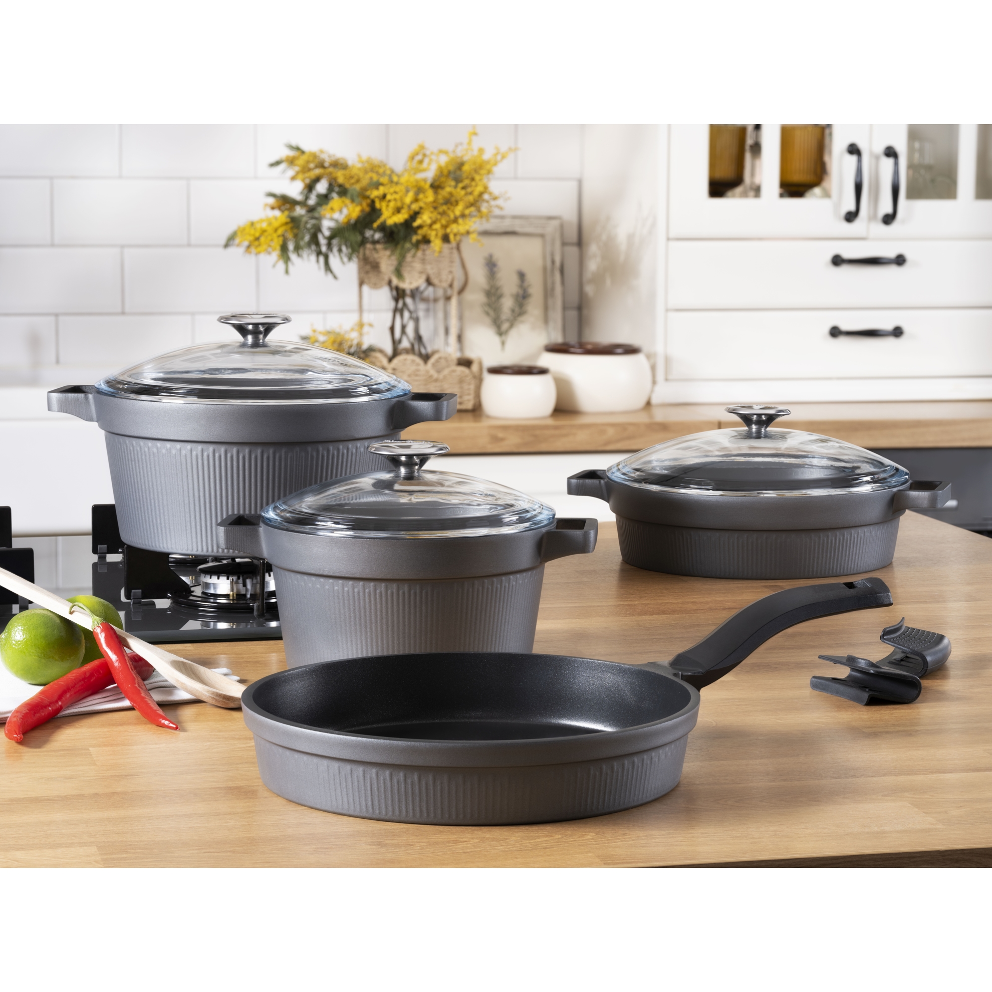 resm Pierre Cardin Ultra Graniks Gri 7 Parça Tencere Seti