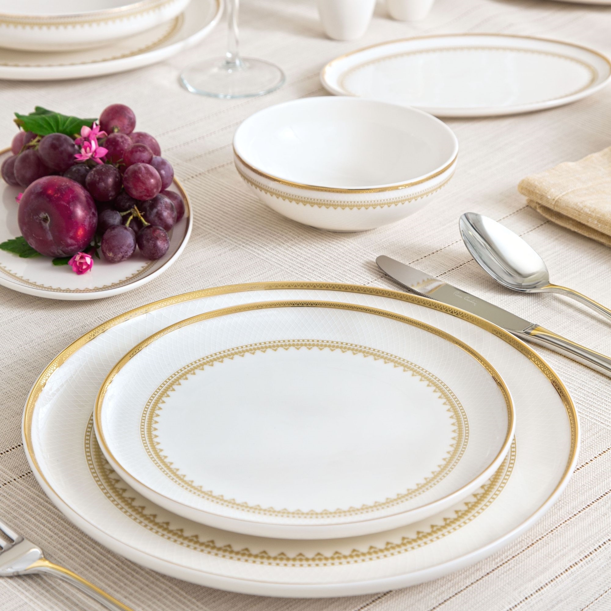 resm Pierre Cardin Amber 60 Parça Yemek Takımı