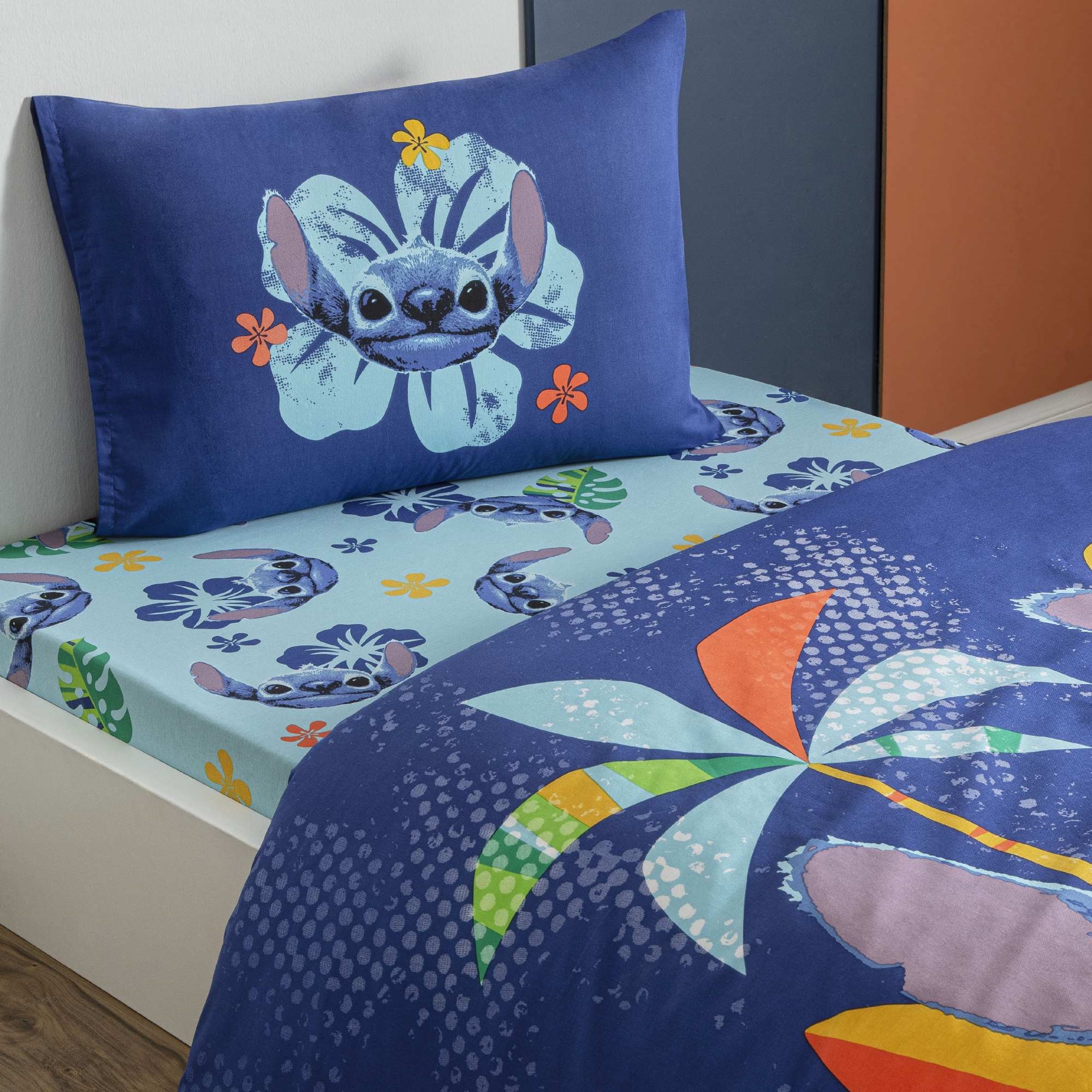 resm Taç Lisanslı Disney Stitch Aloha Tek Kişilik Pamuk Nevresim Takımı 100