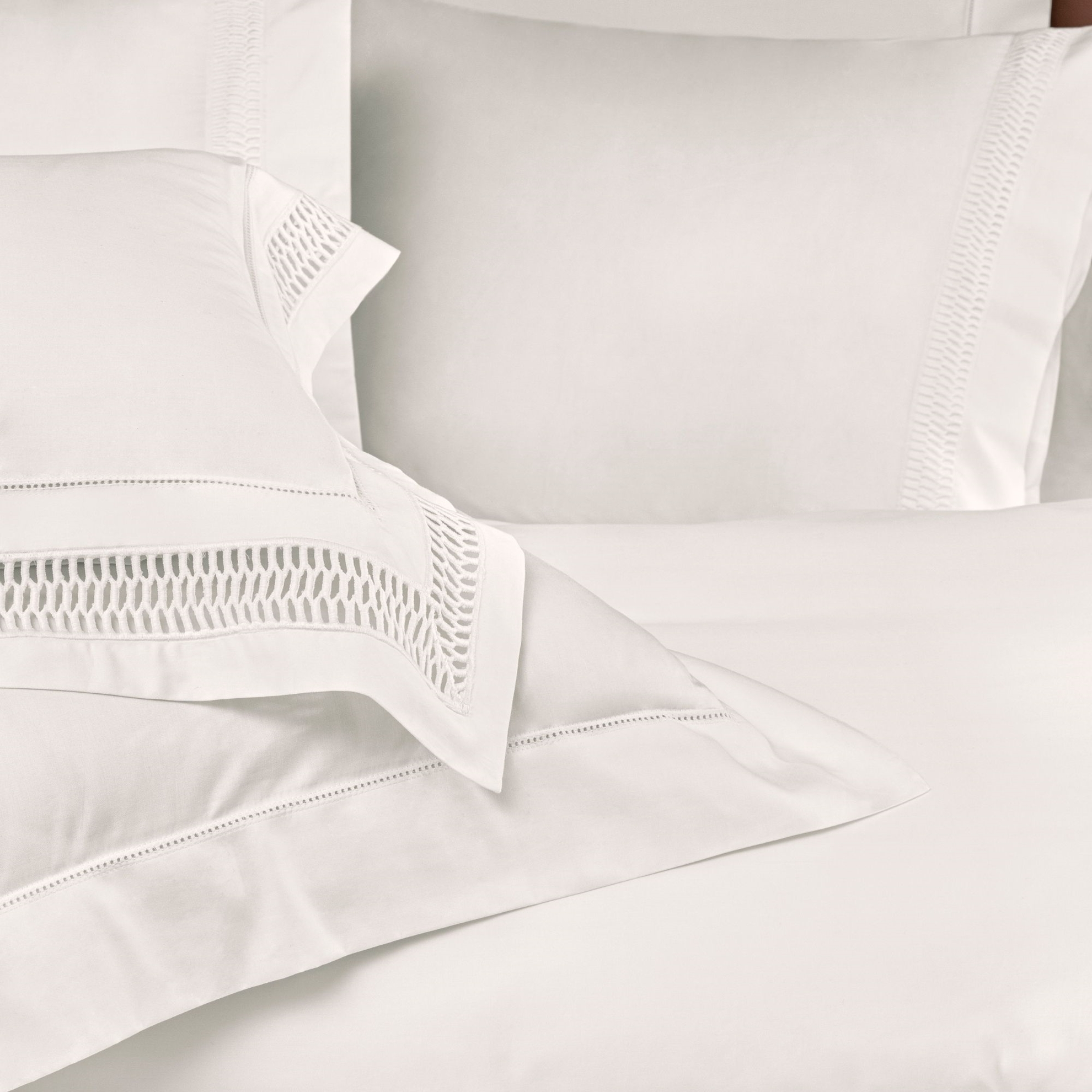 resm Valeron Igor Saten Çift Kişilik Nevresim Takımı Beyaz