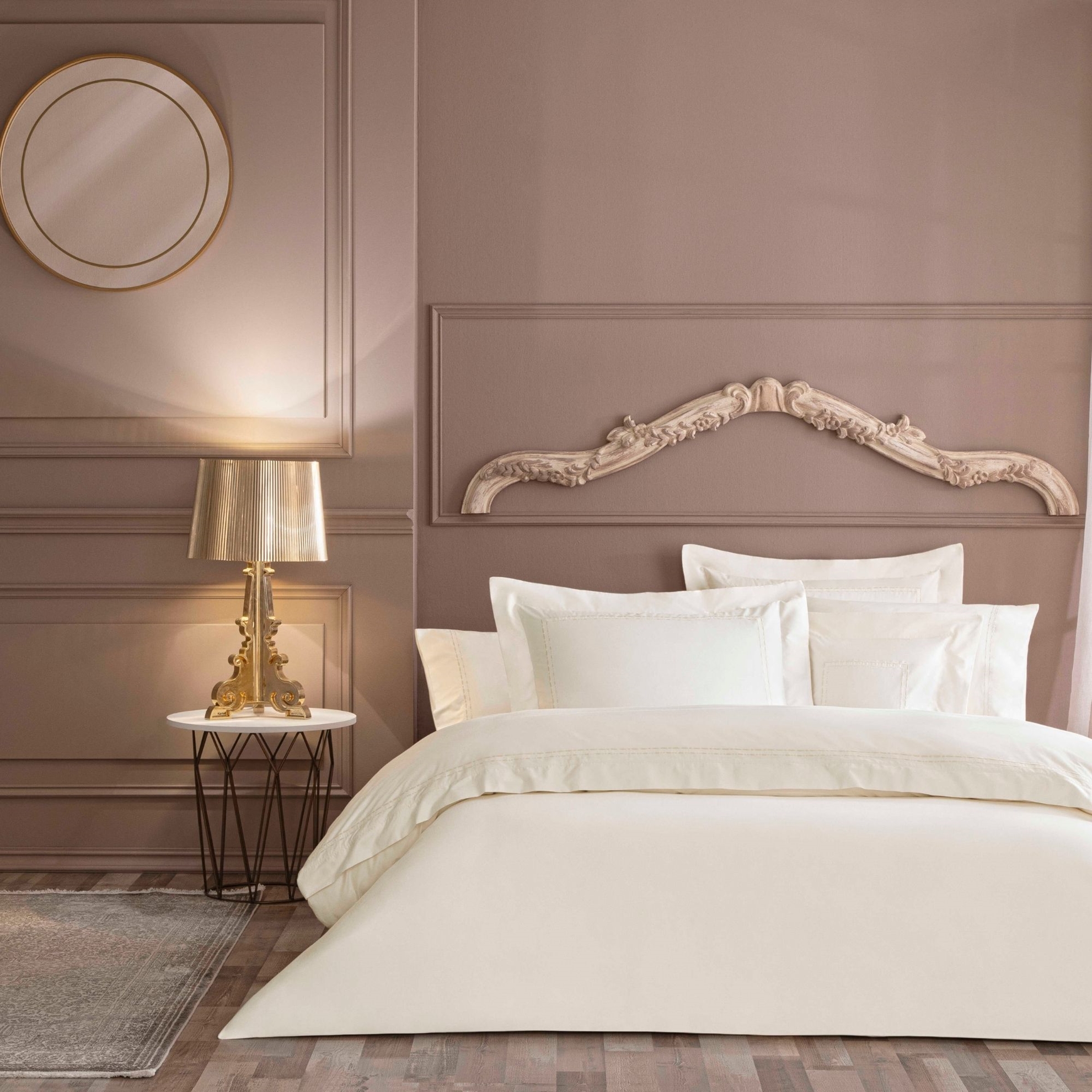 resm Valeron Amelia Saten King Nevresim Takımı Bej