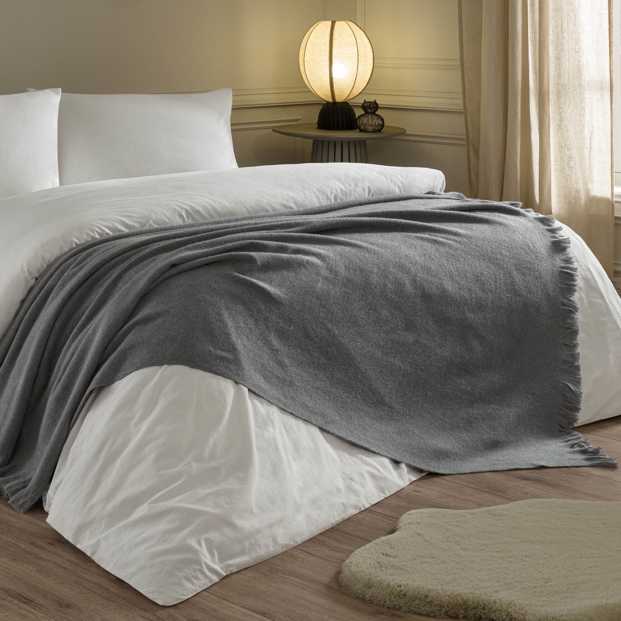 resm Linens Lunea Throw / Tv Battaniyesi Antrasit Tek Kişilik