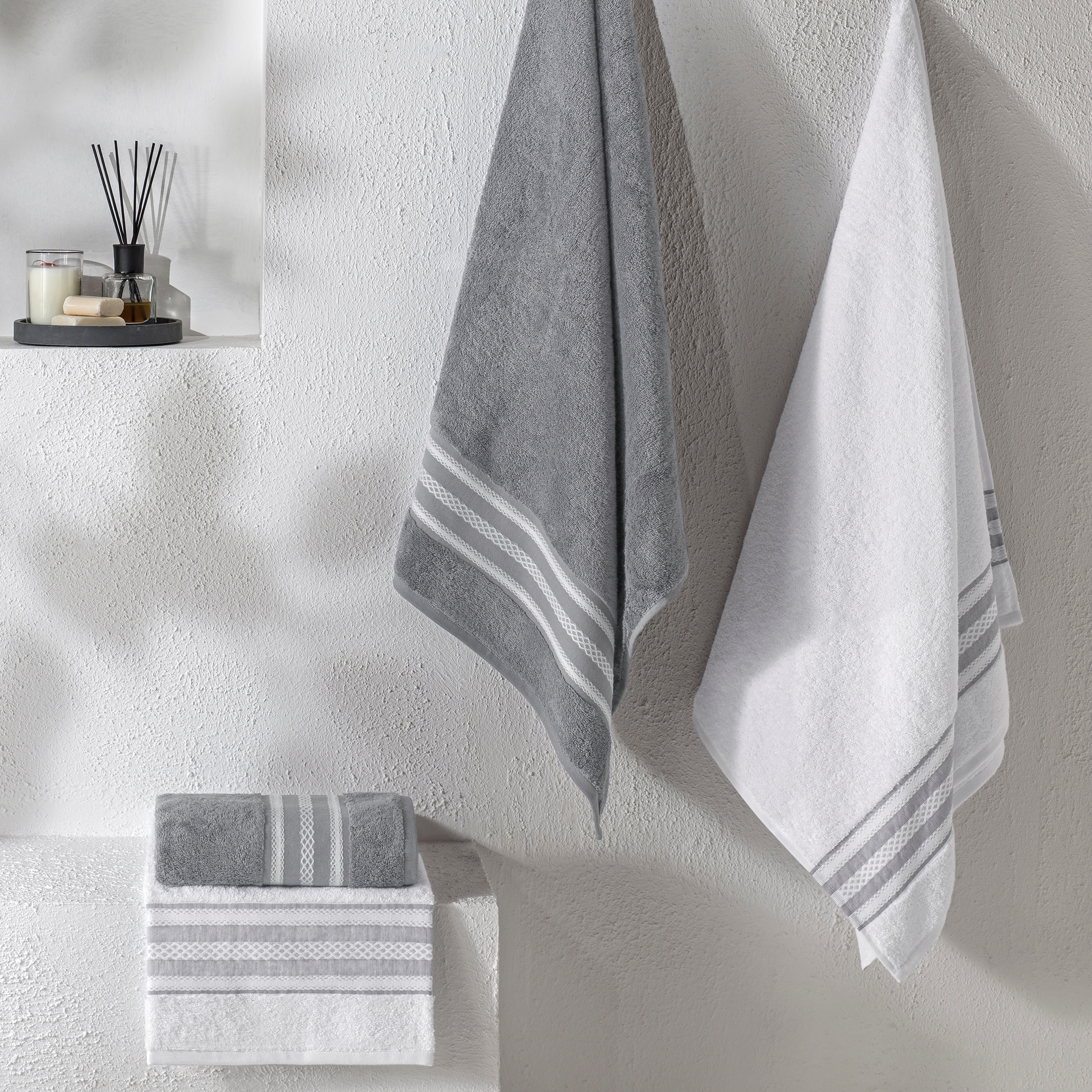 resm Taç Rope Pure Cotton Pamuk Hamam Seti Beyaz Antrasit