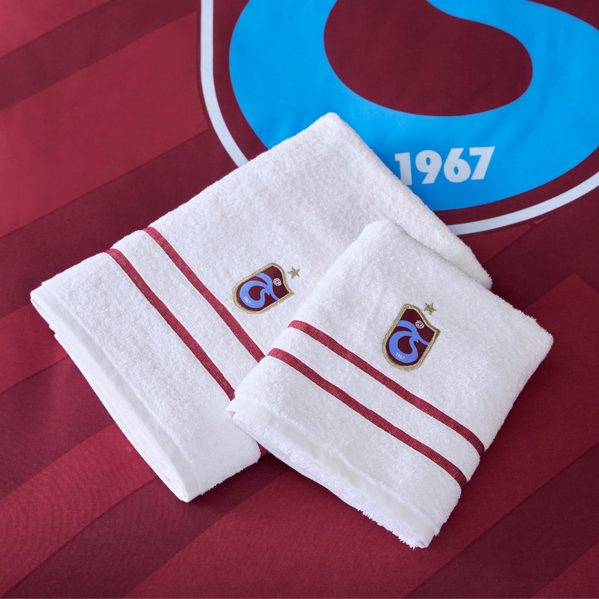 resm Taç Lisanslı Trabzonspor Arma Pamuk 50x90 cm Yüz Havlusu Beyaz