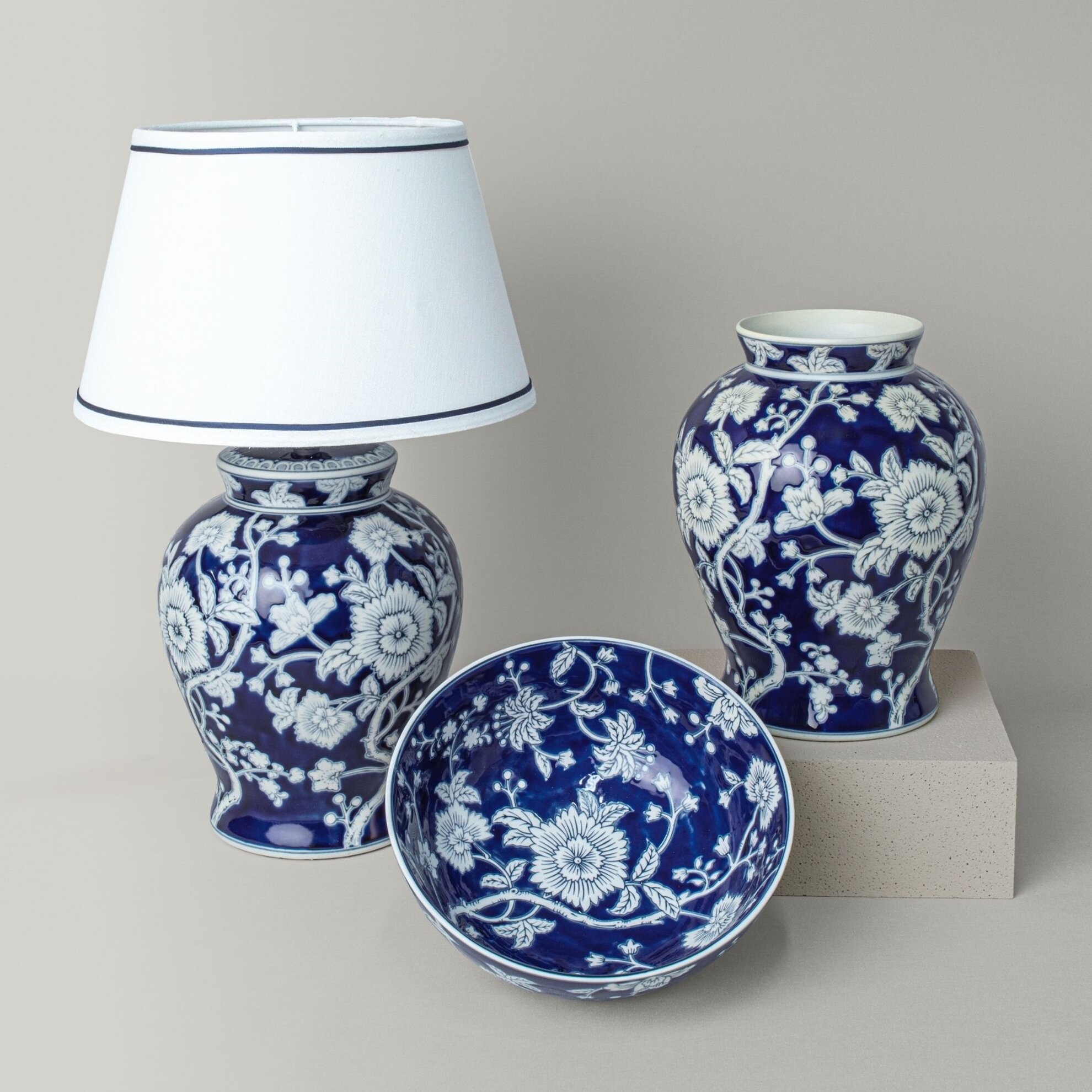 resm Linens Adore Porselen 23x23x28 cm Vazo