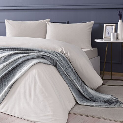 Resim Detayları Göster Linens Jovial Throw / TV Battaniyesi Gri